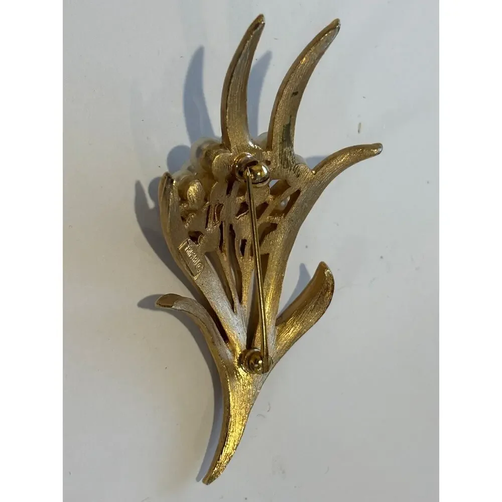 Vintage Trifari Gold Tone Brooch Faux Pearls